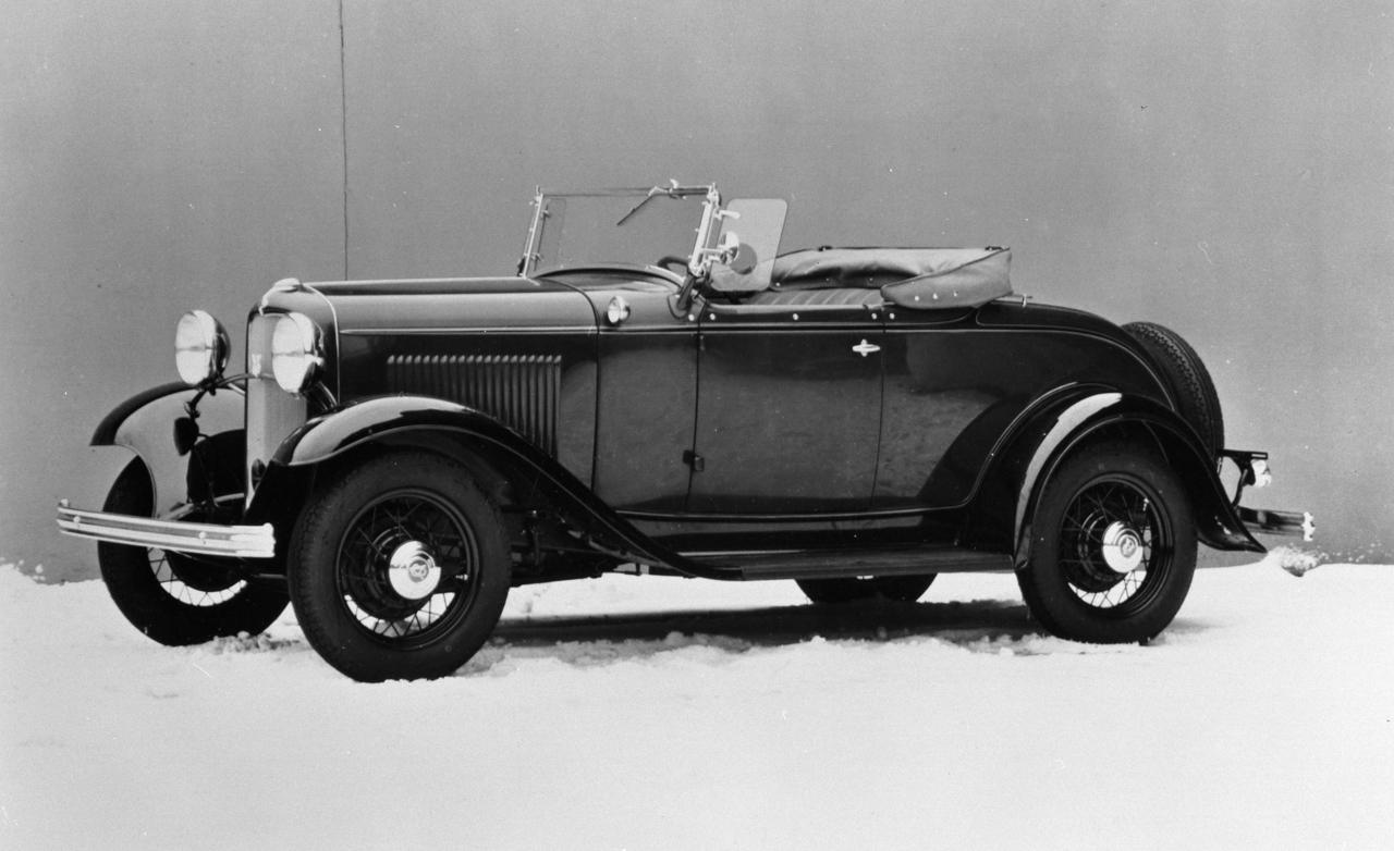 1932-ford-v8-roadster.jpg