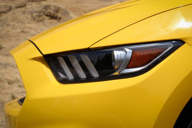 2015-Ford-Mustang-GT-convertible-117