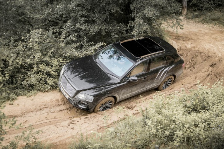 2017-bentley-bentayga-prototype-top-view