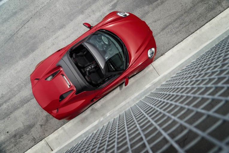 Alfa-Romeo-4C-Spider-125