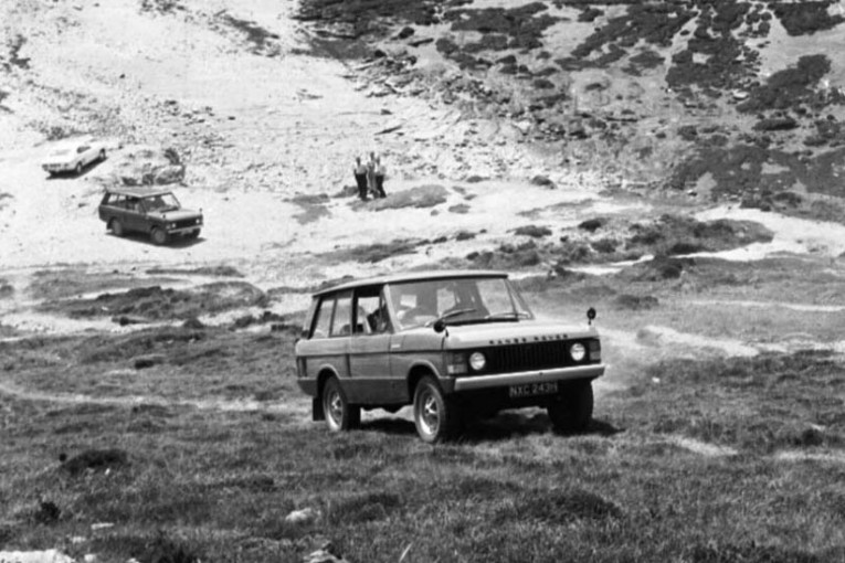 Four generations Land Rover Range Rover 06