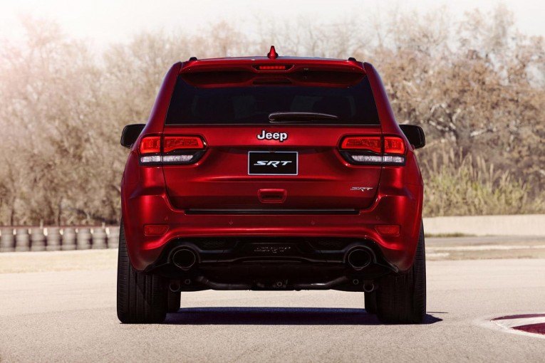 Jeep Grand Cherokee SRT8 02