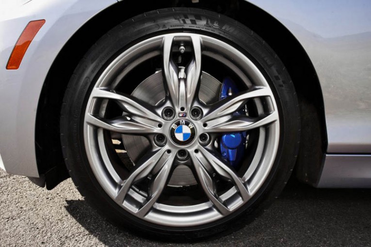 2015-BMW-M235i-xDrive-120