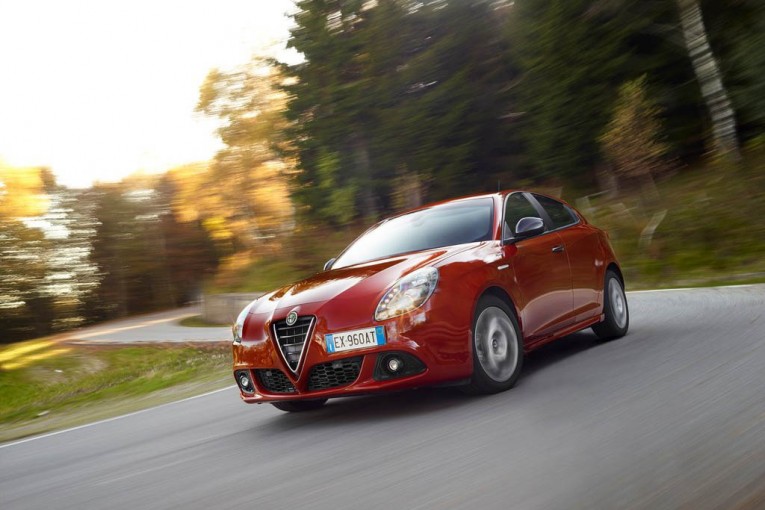 Alfa_Romeo-Giulietta_Sprint_2015_02