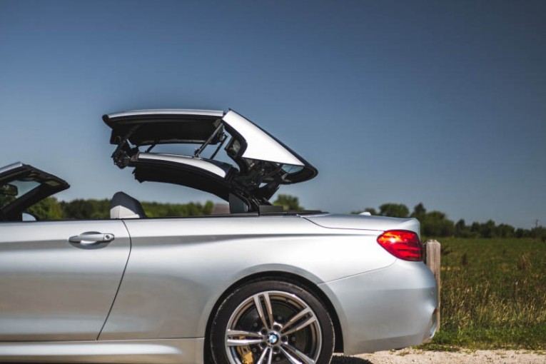 2015-BMW-M4-convertible-138