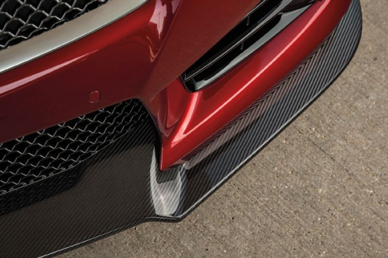 2016-cadillac-cts-v-sedan-front-bumper-detail