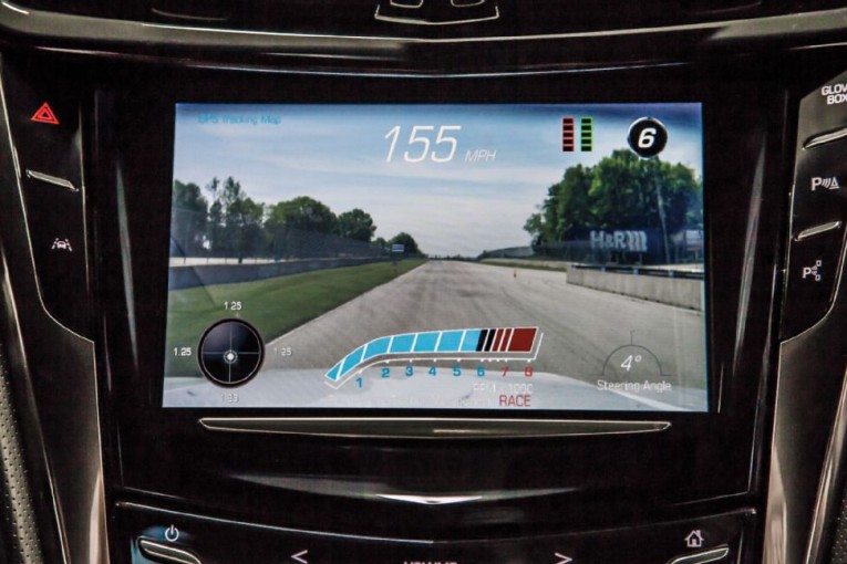 2016-cadillac-cts-v-sedan-infotainment