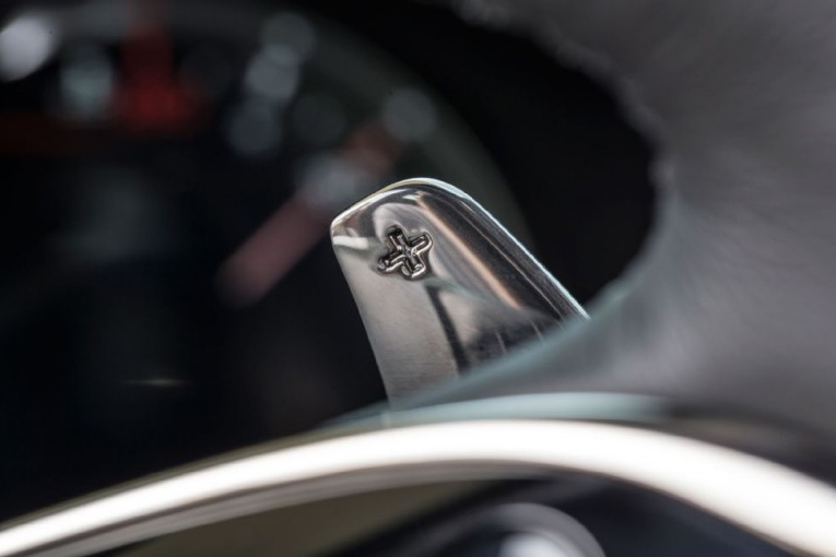 2016-cadillac-cts-v-sedan-paddle-shift