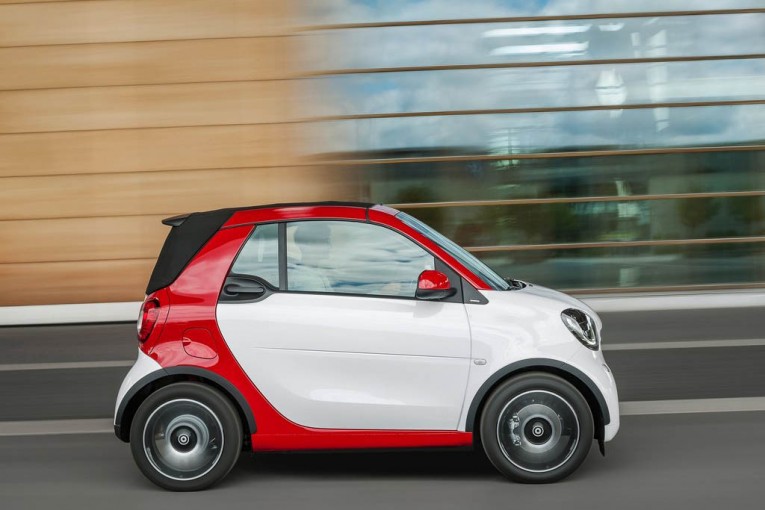 Smart-fortwo_Cabrio_2016_01