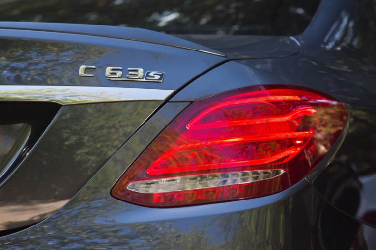 2015-Mercedes-AMG-C63-S-Model-sedan-110