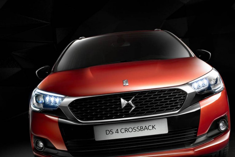 2016 DS 4 Crossback 02