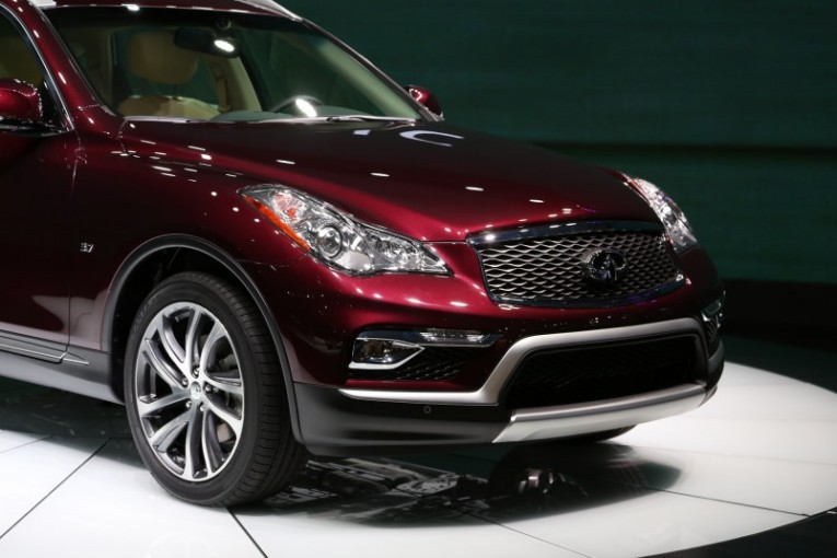 2016-Infiniti-QX50-109