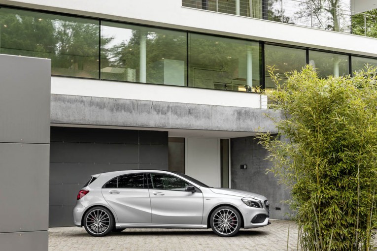 2016-Mercedes-Benz-A-Class-14