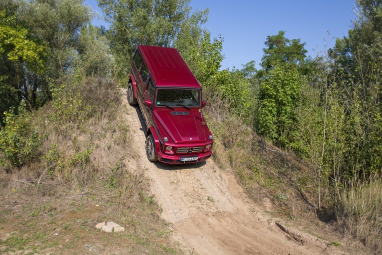 2016-Mercedes-Benz-G-Class-22