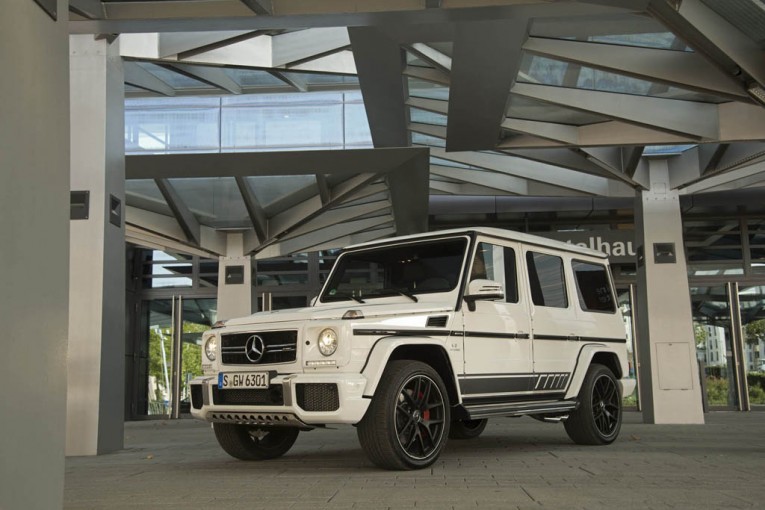 2016-Mercedes-Benz-G-Class-40