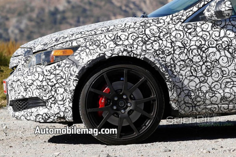 2017-honda-civic-type-r-spy-photos-10