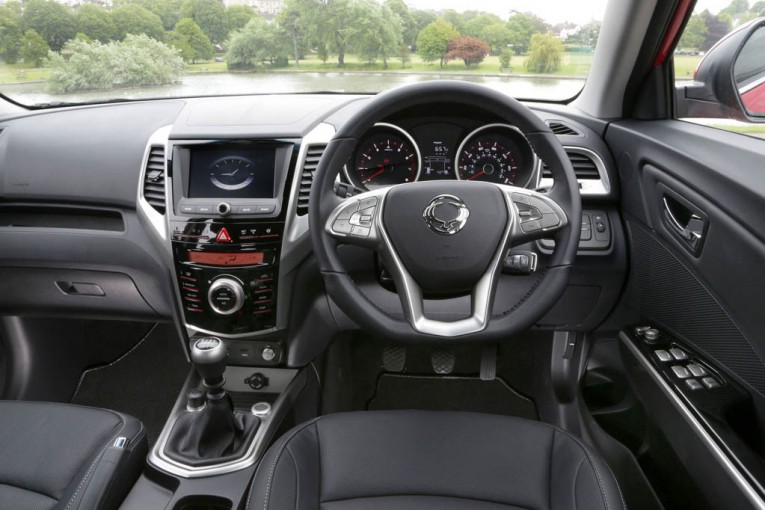 SsangYong_Tivoli_EX_8