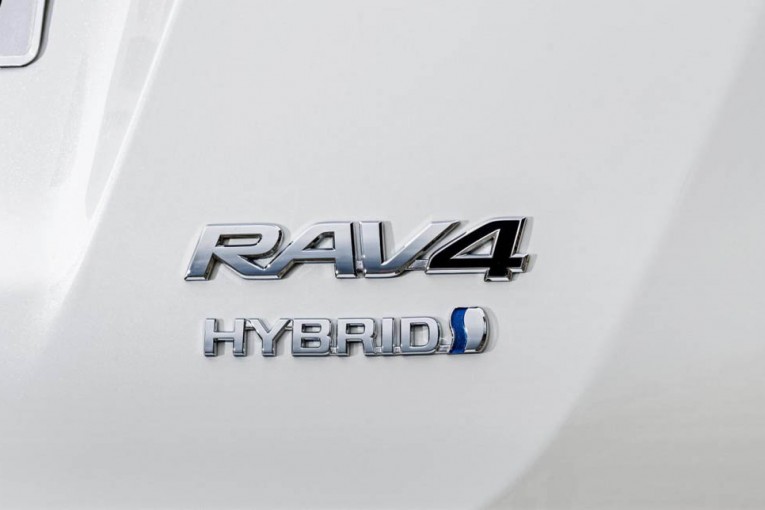 Toyota RAV4 Hybrid 03