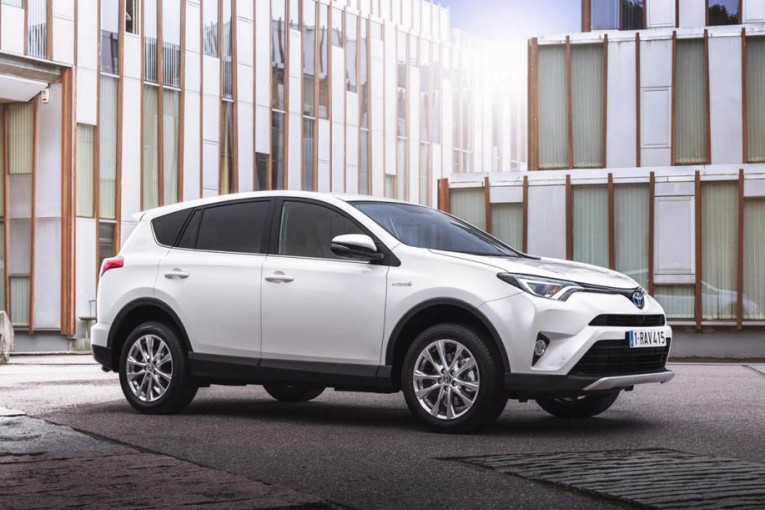 Toyota RAV4 Hybrid 10