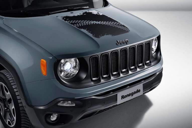 jeep-renegade-2015-frankfurt-front-angle-closeup