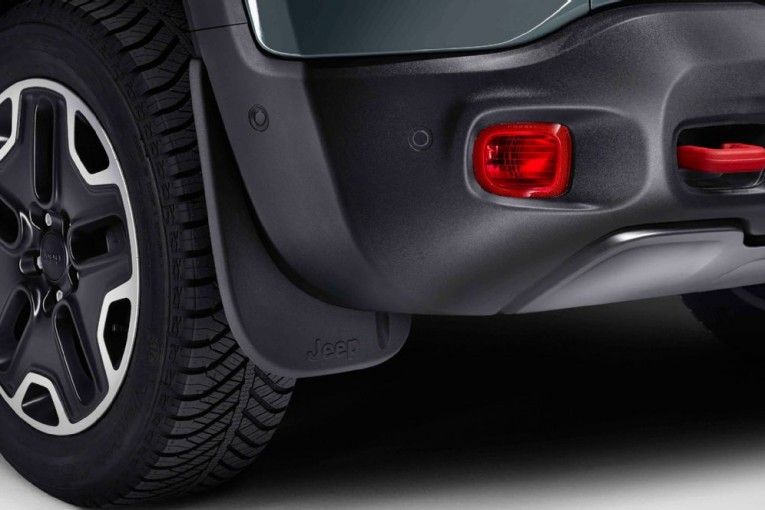 jeep-renegade-2015-frankfurt-rear-corner-detail