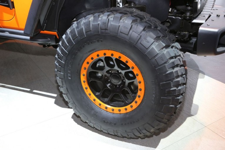 jeep-wrangler-rubicon-sunriser-wheel