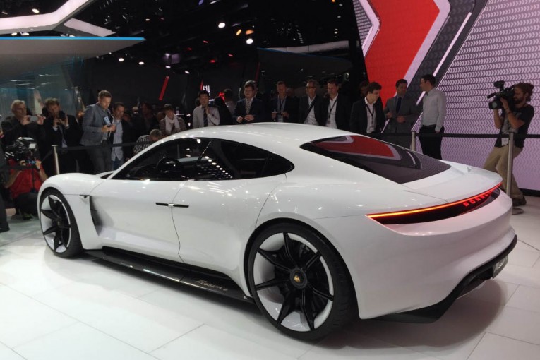 porsche-mission-e-concept-2015-frankfurt-auto-show