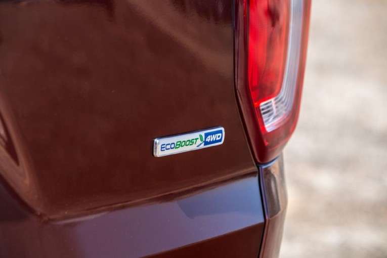 2016-ford-explorer-limited-ecoboost-badge