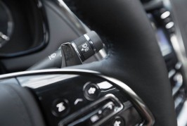 2016-Cadillac-CTS-V-Sport-paddle-shifter