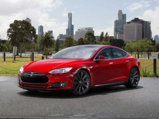 Tesla-Model-S-2013-09