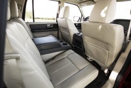 2016-Lincoln-Navigator-L-131-876x535