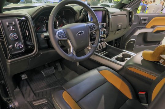 chevrolet-silverado-hd-carhartt-concept-interior