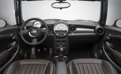 Mini Convertible Highgate 2012 dashboard