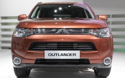 mitsubishi outlander front view 250x156