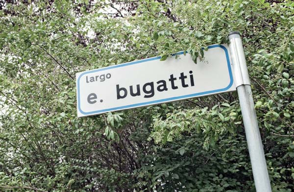 former-bugatti-spa-headquarters-street-sign-15
