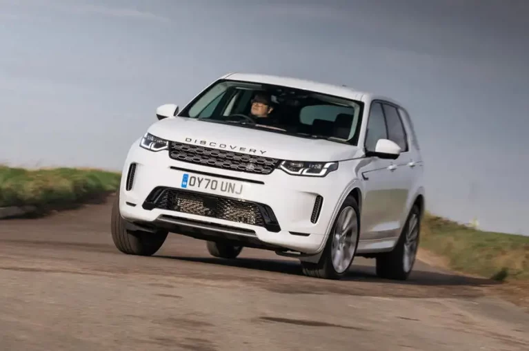 Land Rover Discovery Sport P300e R-Dynamic HSE